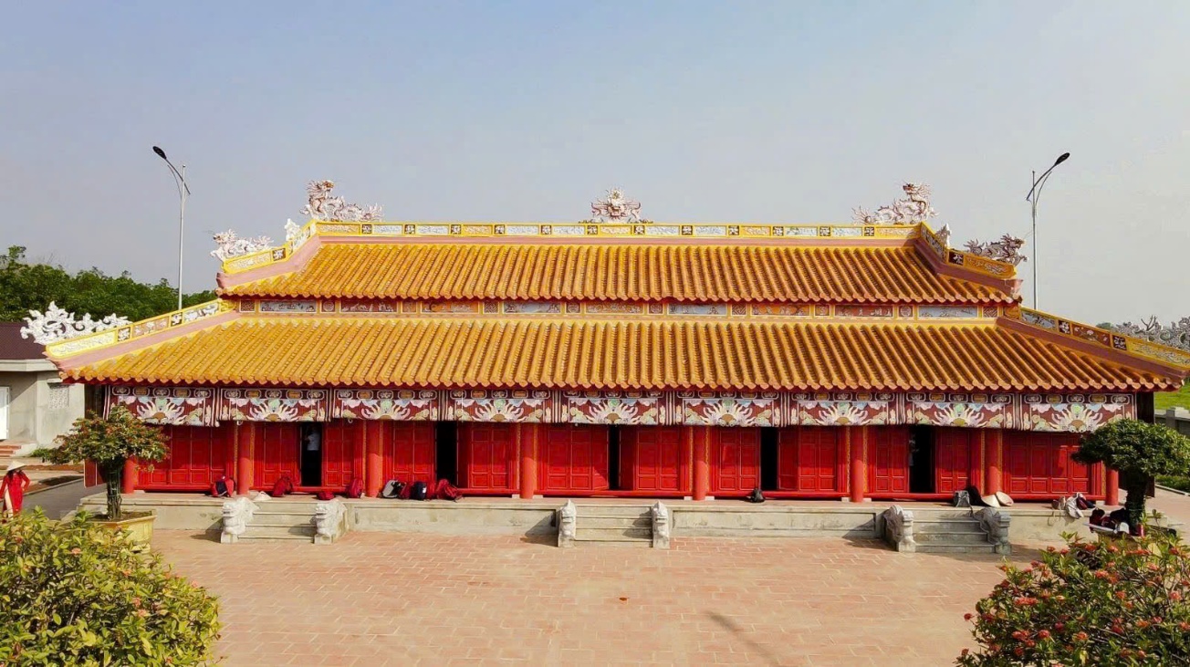 Đền thờ Vua Hàm Nghi và các tướng sĩ Cần Vương -  Nơi giáo dục tinh thần yêu nước cho thế hệ trẻ